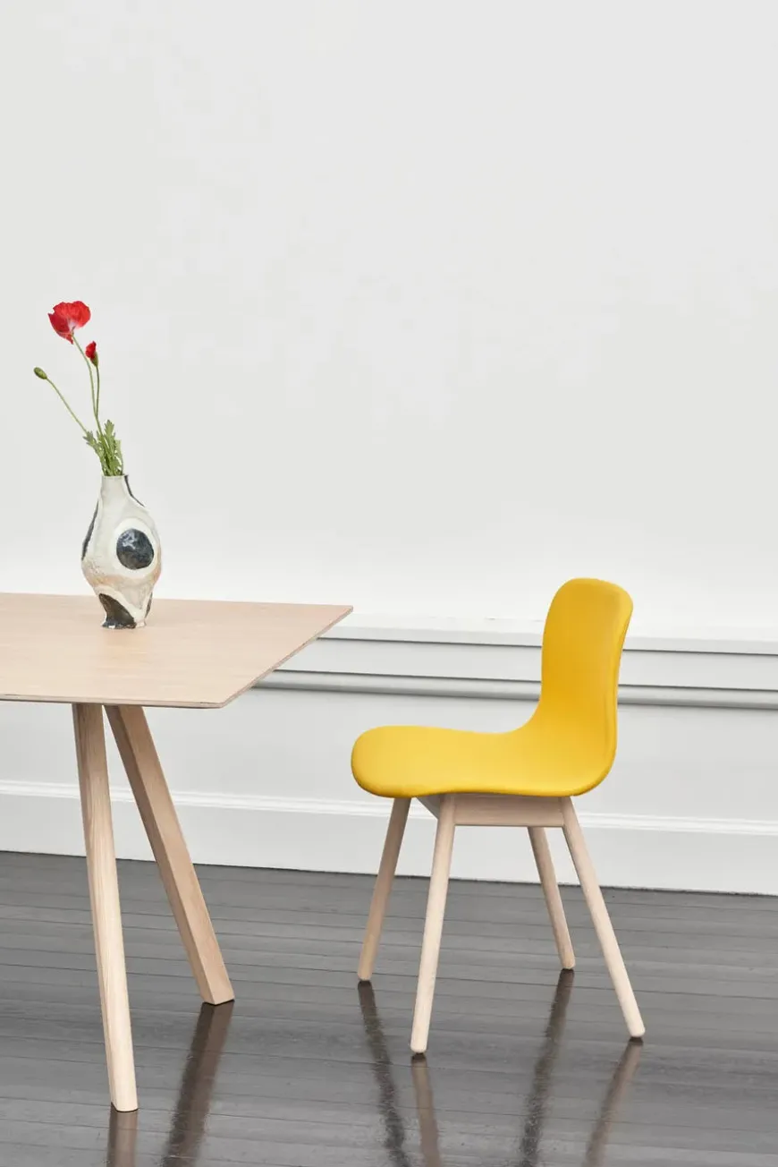 About a Chair AAC13 fra Hay