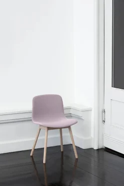 About a Chair AAC12 fra Hay