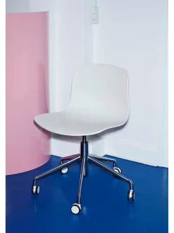 About a Chair AAC50 fra Hay