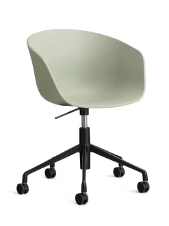 About a Chair AAC52 fra Hay