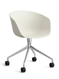 About a Chair AAC52 fra Hay