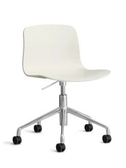 About a Chair AAC51 fra Hay