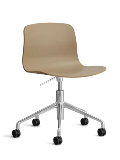 About a Chair AAC51 fra Hay