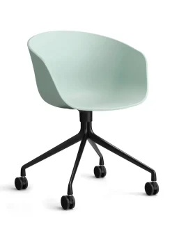 About a Chair AAC20 fra Hay