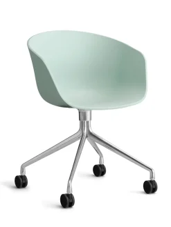 About a Chair AAC20 fra Hay