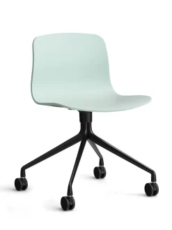 About a Chair AAC10 fra Hay