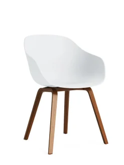 About a Chair AAC155 fra Hay