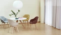 About a Chair AAC127 fra Hay