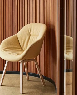 About a Chair AAC155 Soft fra Hay