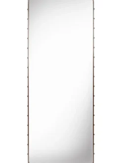 Adnet spejl, firkantet fra GUBI