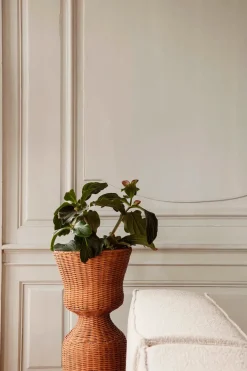 Agnes Plant Stand, tall fra Ferm Living