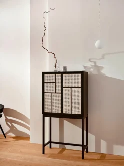 Air Cabinet, oak/cane fra Design House Stockholm