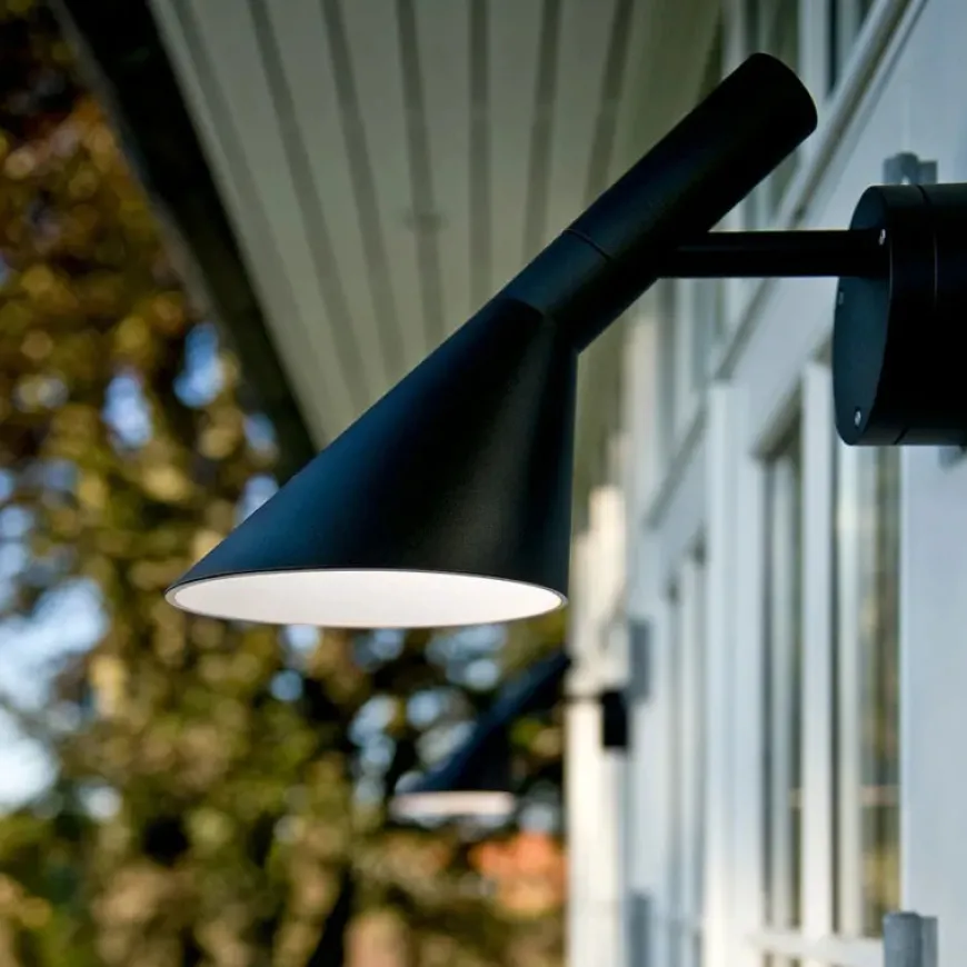 AJ 50 LED udendørs væglampe fra Louis Poulsen