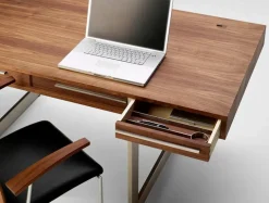 AK 1340 skrivebord fra Naver Collection