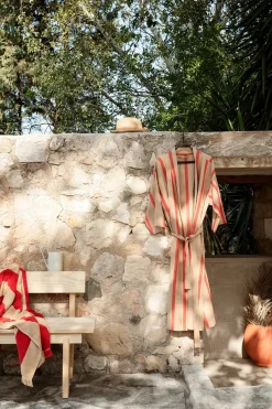 Alee Hand Towel, light camel/red fra Ferm Living