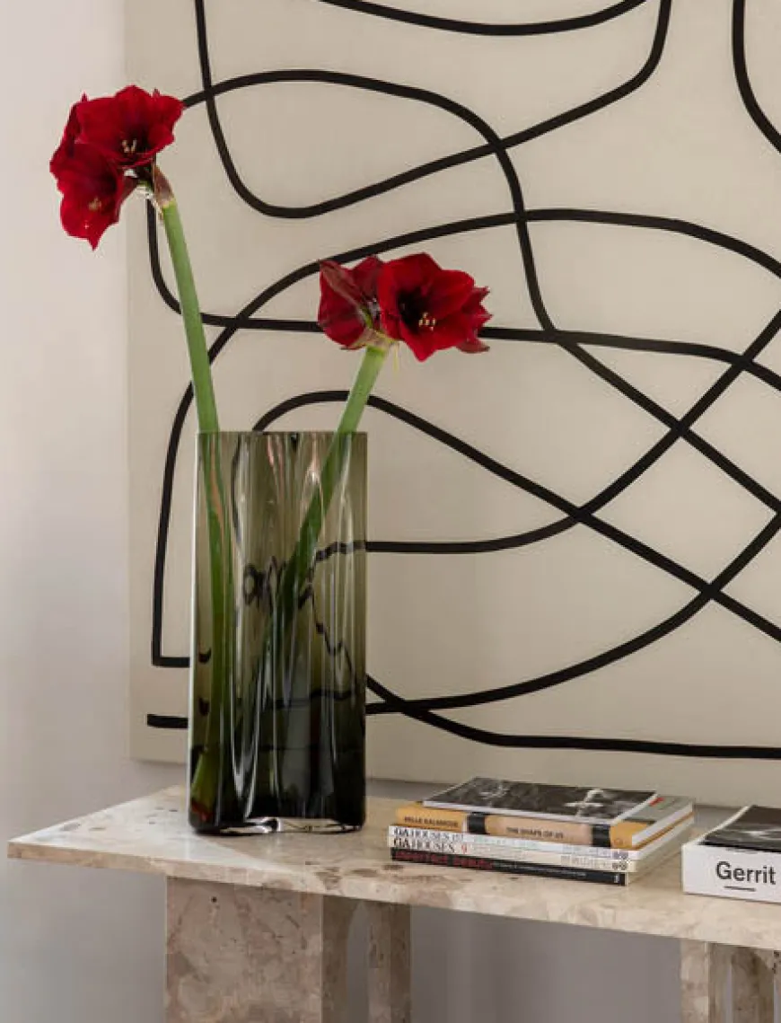 Androgyne Lounge Table, grey galaxy marble/wood fra Audo Copenhagen