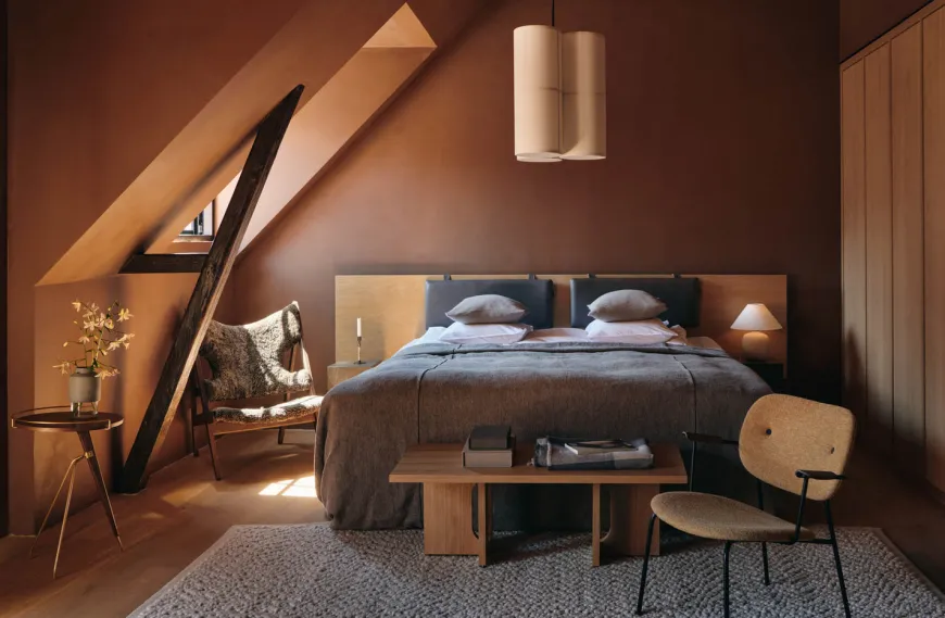 Androgyne Lounge Table, grey galaxy marble/wood fra Audo Copenhagen