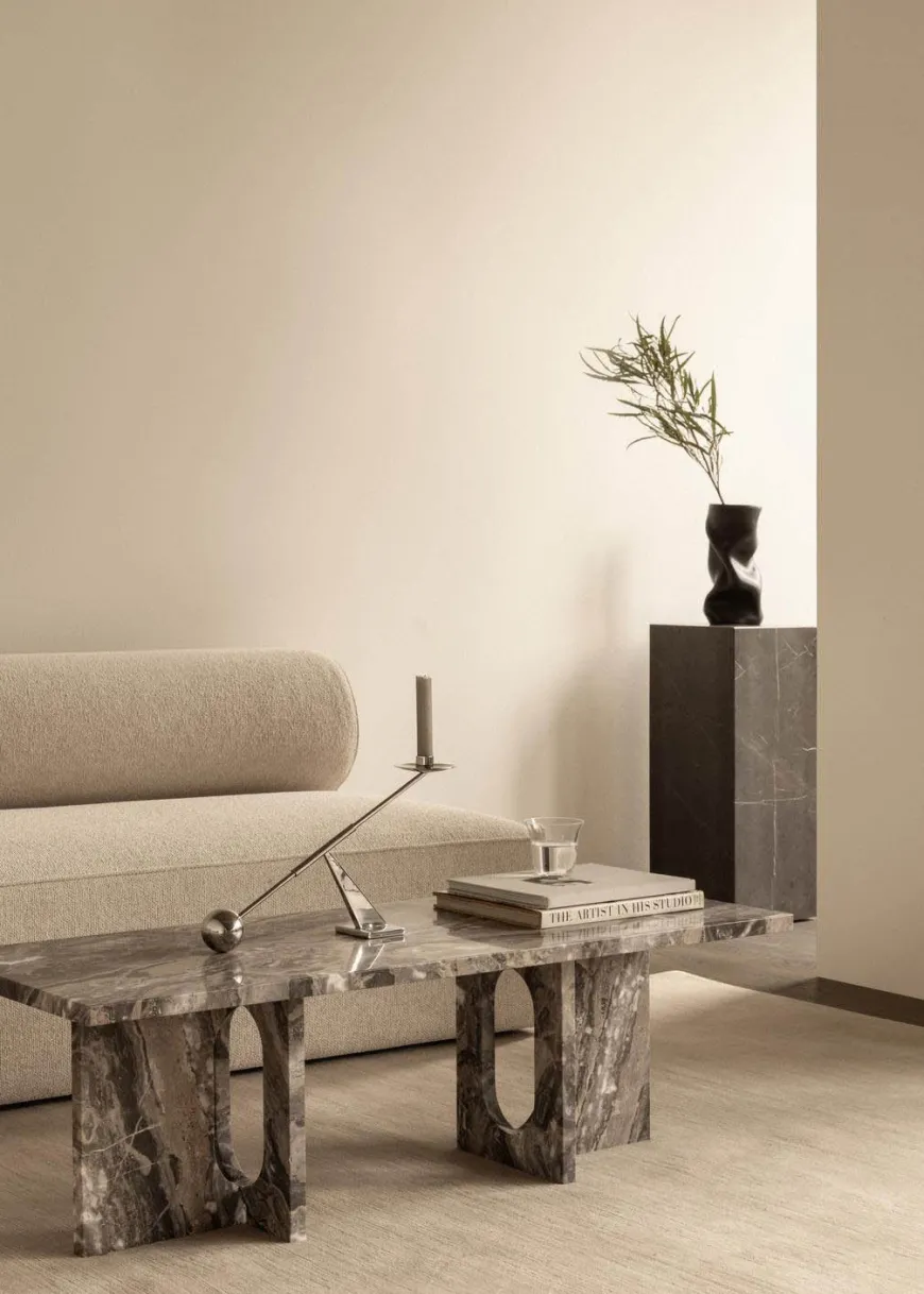 Androgyne Lounge Table, Kunis Breccia / Wood fra Audo Copenhagen