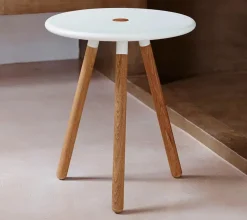 Area Sidebord/fodskammel fra Cane-line