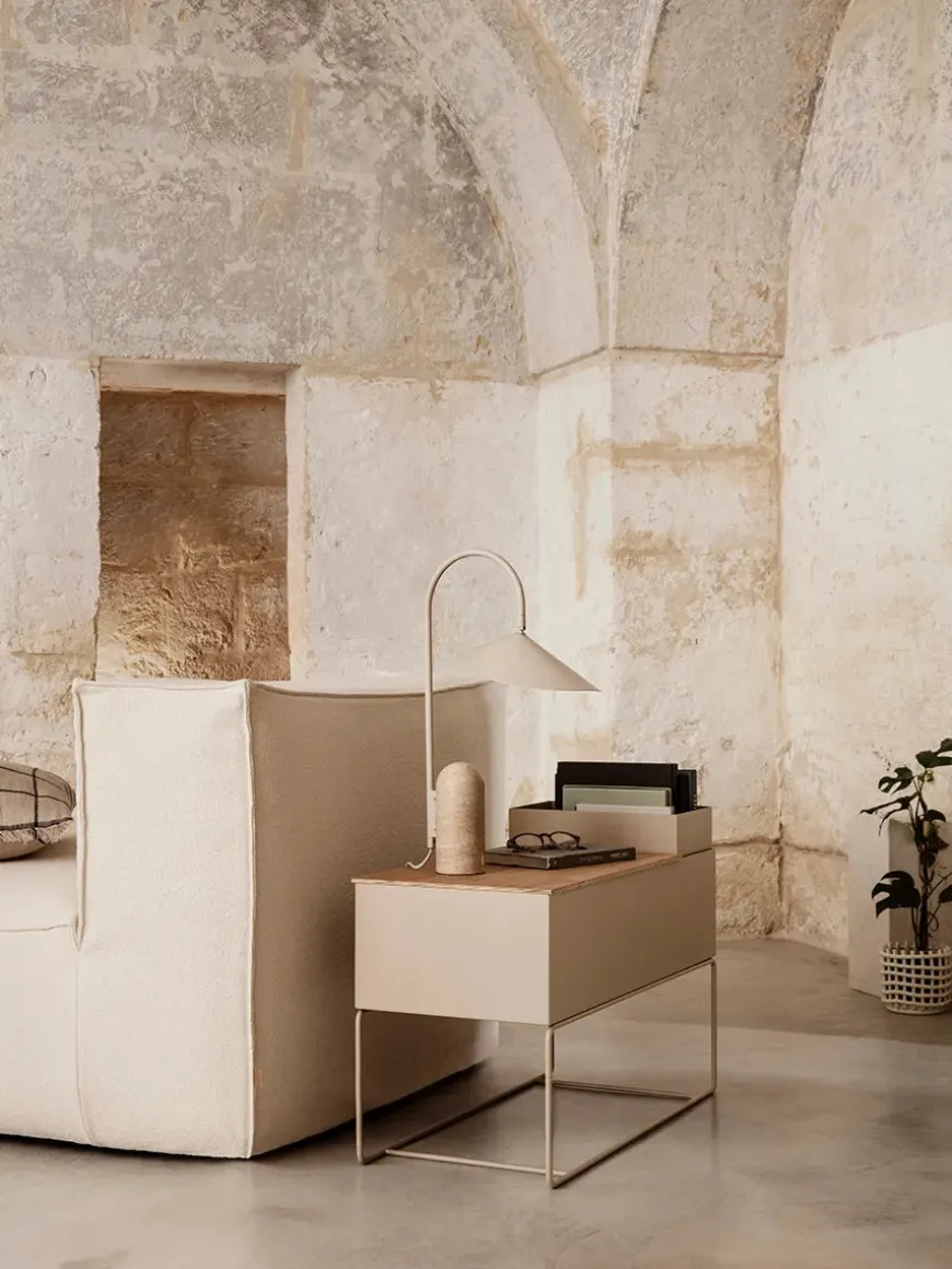 Arum bordlampe fra Ferm Living