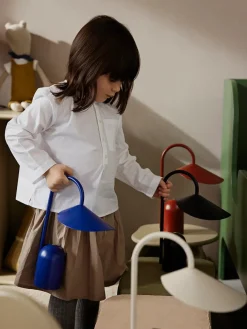 Arum Portable Bordlampe fra Ferm Living