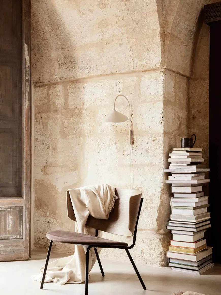 Arum Swivel Wall Lamp fra Ferm Living