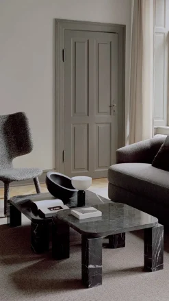 Atlas Sofabord 820x820, Unfilled Travertine fra New Works