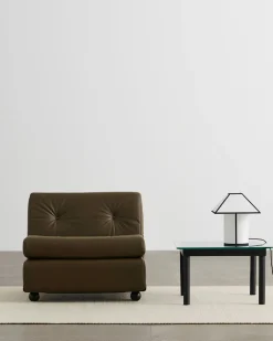 Ava Pyramid Table Lamp fra Hay