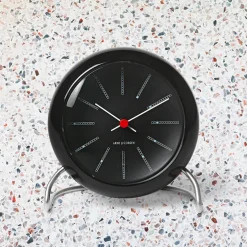 Bankers Bordur, sort af Arne Jacobsen