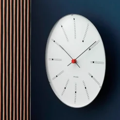 Bankers club vægur af Arne Jacobsen (Ø: 16)