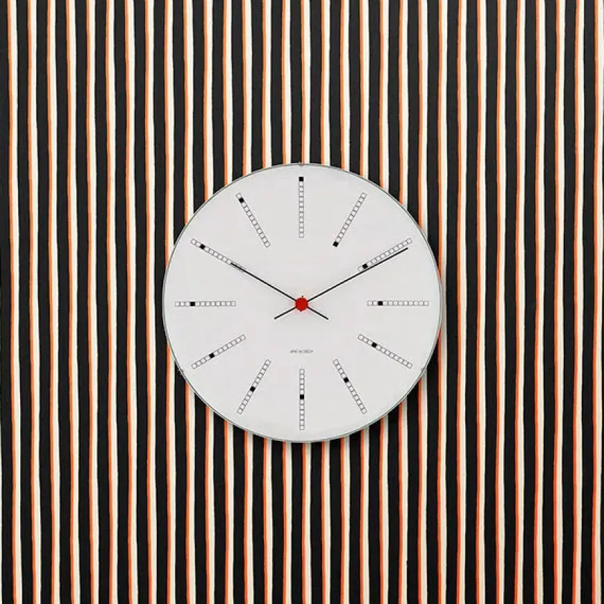 Bankers club vægur af Arne Jacobsen (Ø: 48)