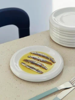Barro Oval Dish, large fra Hay