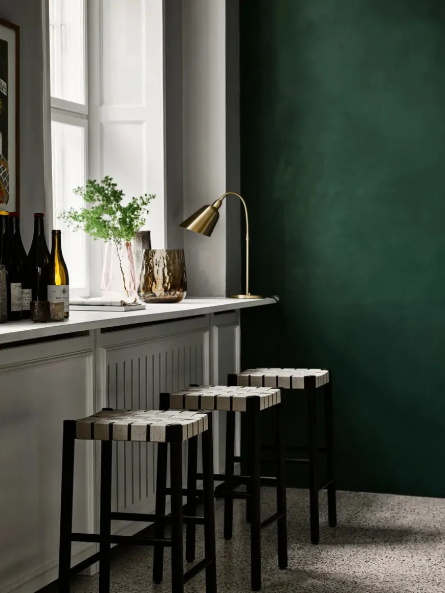 Betty barstol TK7 fra &Tradition