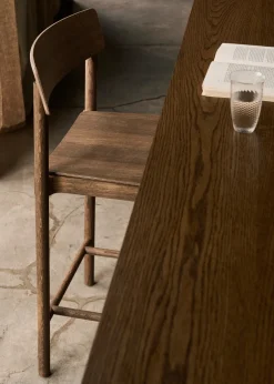 Betty TK13 Counter barstol fra &Tradition