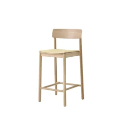 Betty TK14 counterstol med polster fra &Tradition