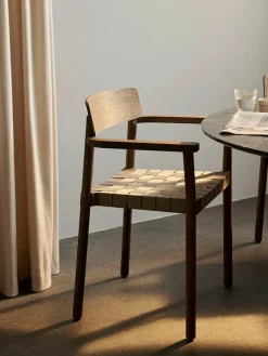 Betty TK9 Spisebordsstol, eg fra &Tradition