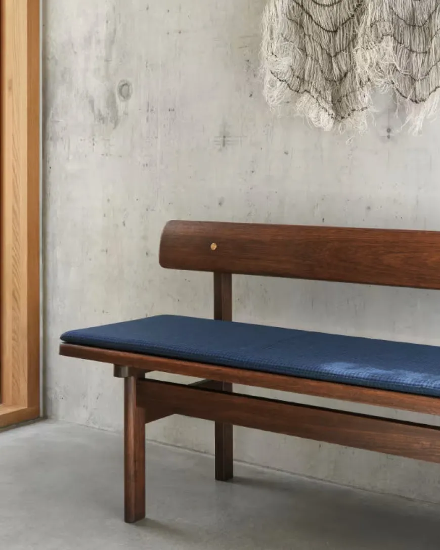 BM0699 Asserbo bænk m. ryglæn af Børge Mogensen