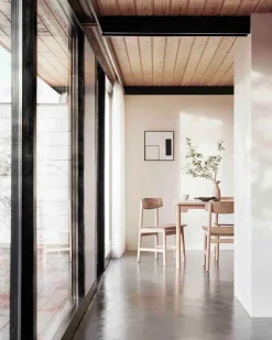 BM3162 Conscious stol, Light fra Mater