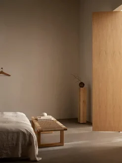 BM0489L Table Bench, papirflet af Børge Mogensen