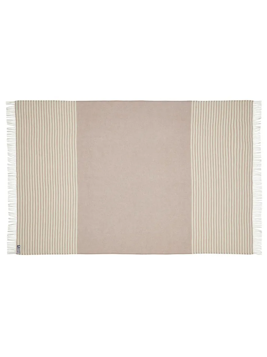 Bogø Plaid, light green fra Silkeborg Uldspinderi