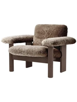 Brasilia Lounge Chair, low back, sheepskin fra Audo Copenhagen