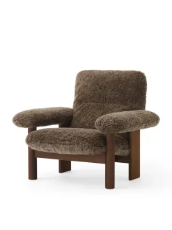 Brasilia Lounge Chair, Natural Oak Sheepskin Root fra Audo Copenhagen
