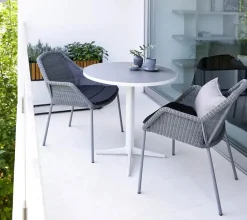 Breeze Havestol m. Armlæn, stabelbar fra Cane-line