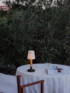 Básica M1 Bordlampe fra Santa and Cole