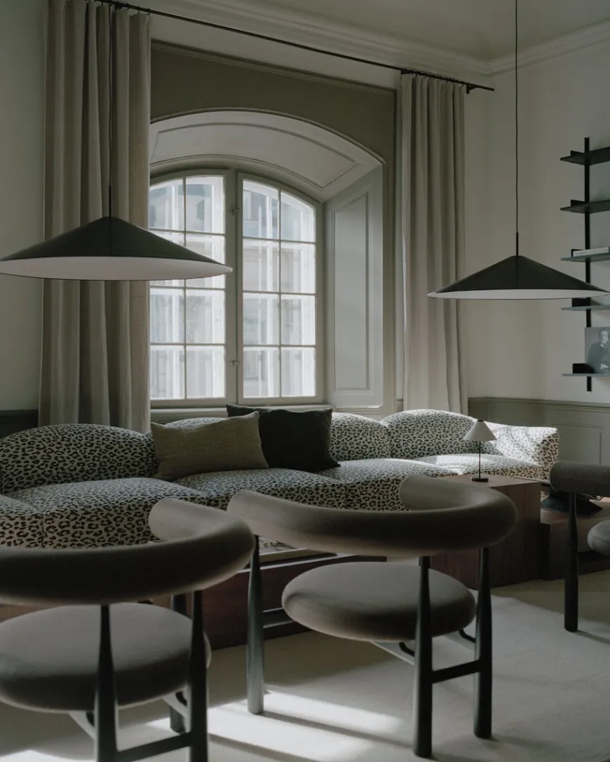 Bukowski Loungestol, sort bøg fra New Works