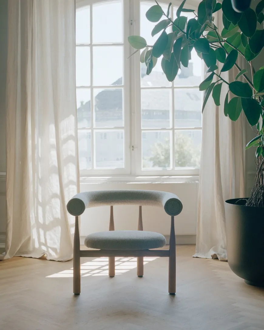 Bukowski Loungestol, valnød fra New Works