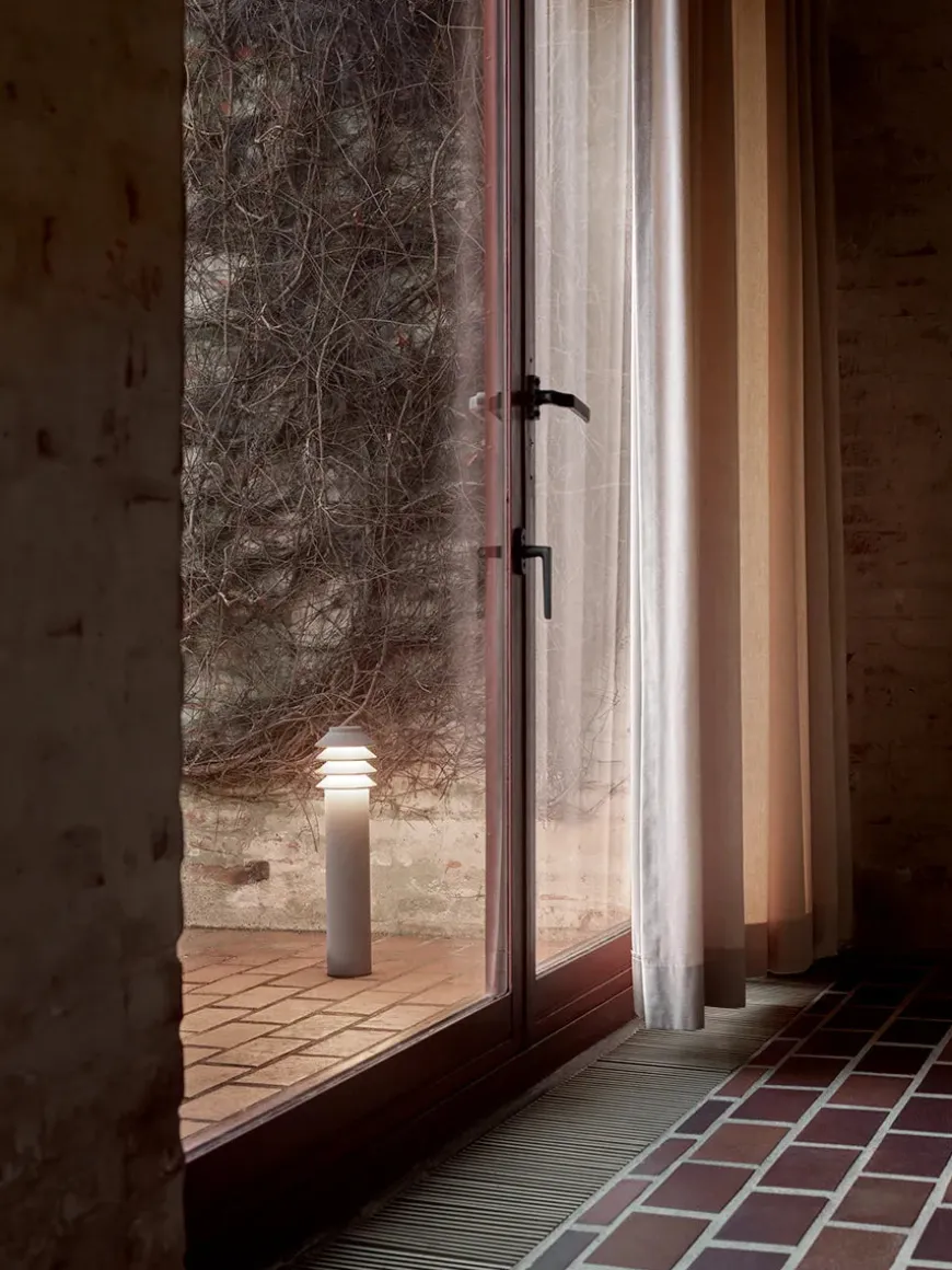 Bysted Garden Aluminium, Lav fra Louis Poulsen