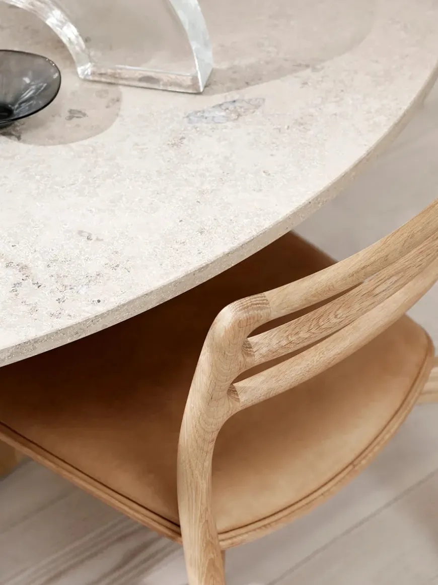 Cabin bord Ø150, beige marmor fra Vipp