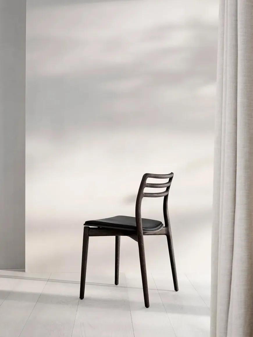 Cabin Stol med lædersæde fra Vipp