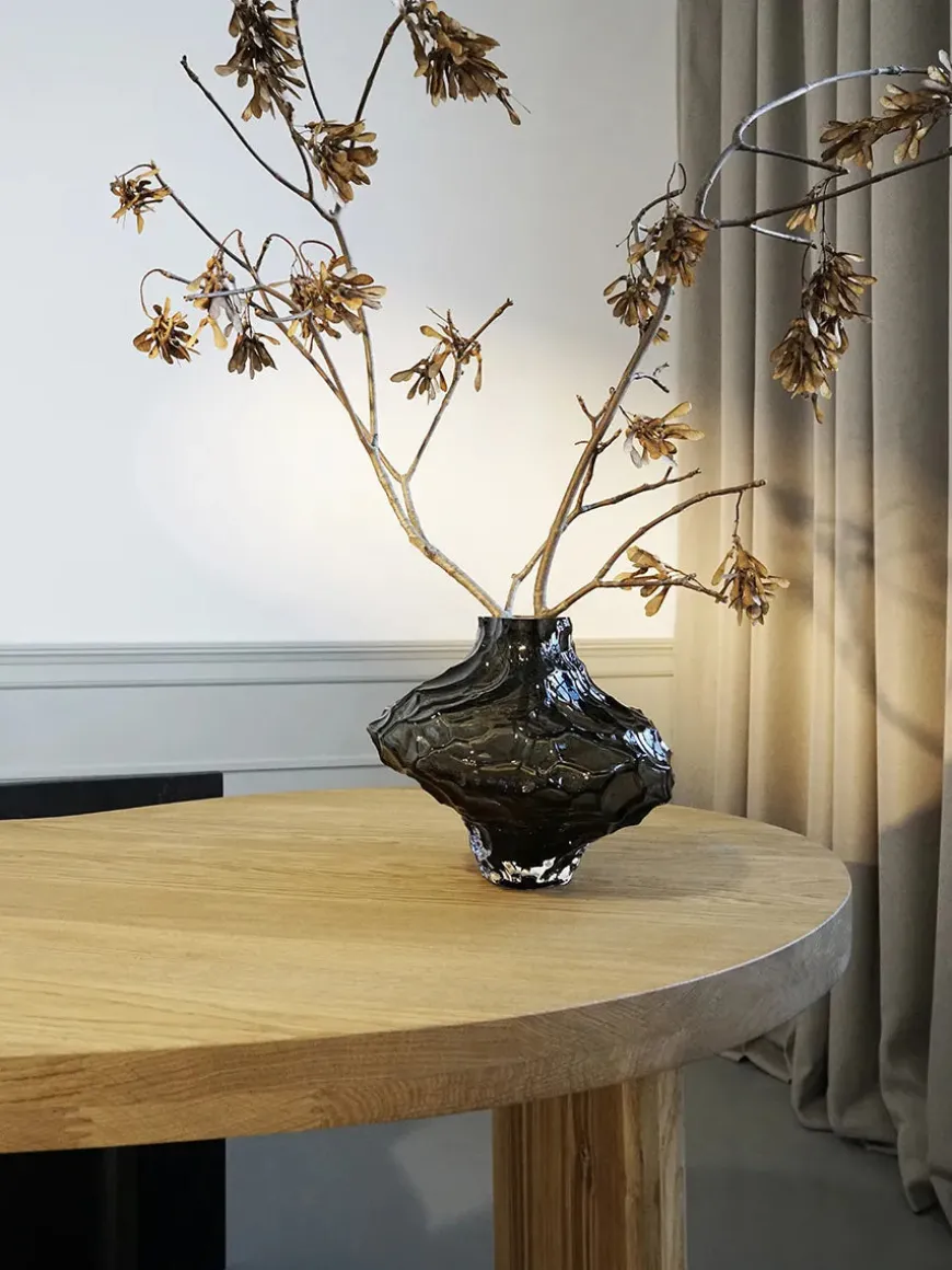 Canyon Vase Large, smoke fra Hein studio